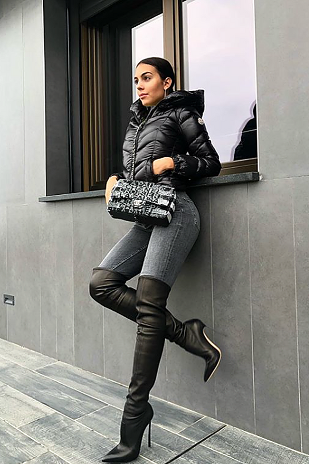 Georgina Rodríguez o cómo sacarle partido a las botas mosquetero.