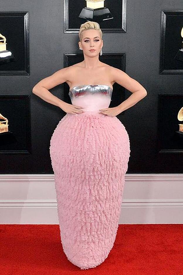 Katy Perry, protagonista de la noche con el vestido que eligió para los Premios Grammy.