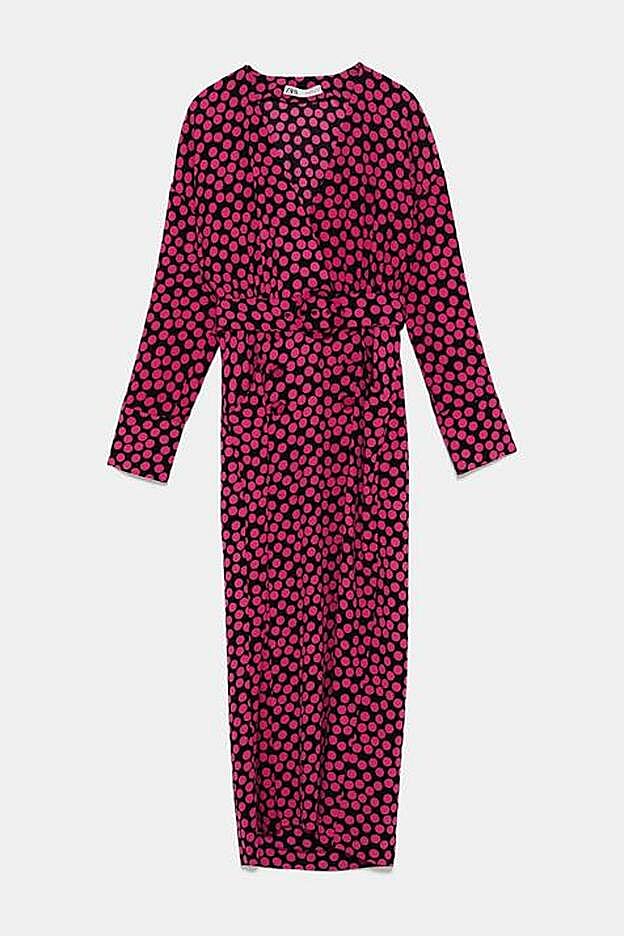 Vestido de Zara (79,95 euros).