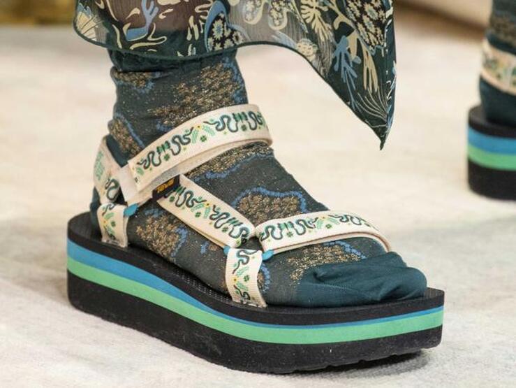 Fotos: ¿Qué sandalias se van a llevar este verano? Sí, las chanclas de "guiri"