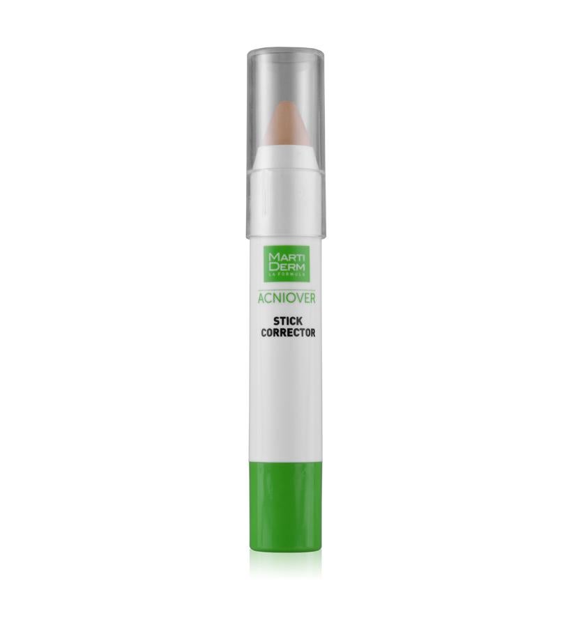 Acniover de MartiDerm es un stick corrector que se aplica directamente sobre las imperfecciones para secarlas y acelerar su cicatrización gracias a su contenido en ácido salicílico y rosa mosqueta (14,95 €).