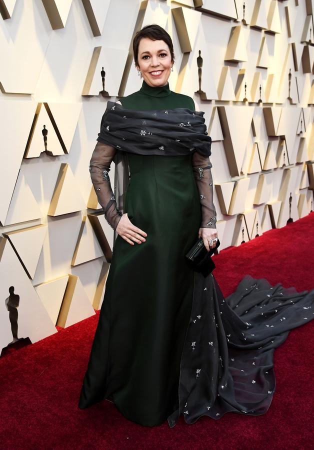 Olivia Colman se llevó el Oscar a Mejor actriz, pero su vestido fue todo un fallo.