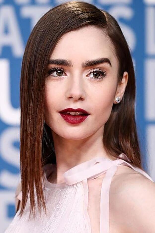 Las perfectas cejas Audrey de Lily Collins.