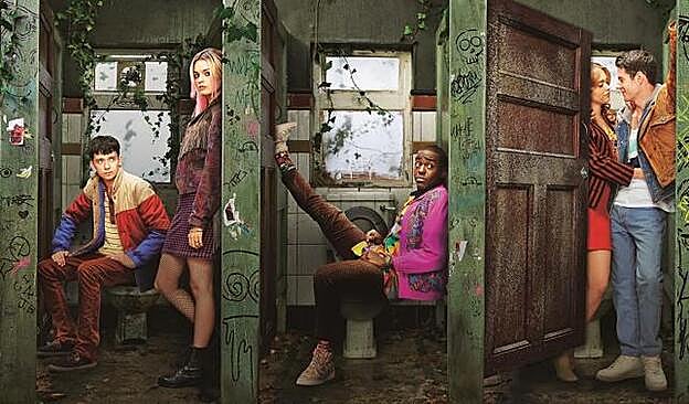 Los protagonistas de Sex Education, la serie de Netflix que aborda los problemas sexuales en un instituto.