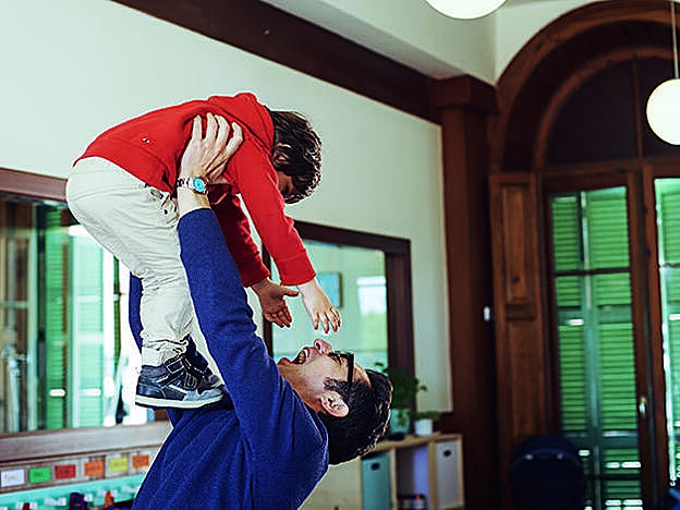 Fotograma de la serie 'Mira lo que has hecho'.