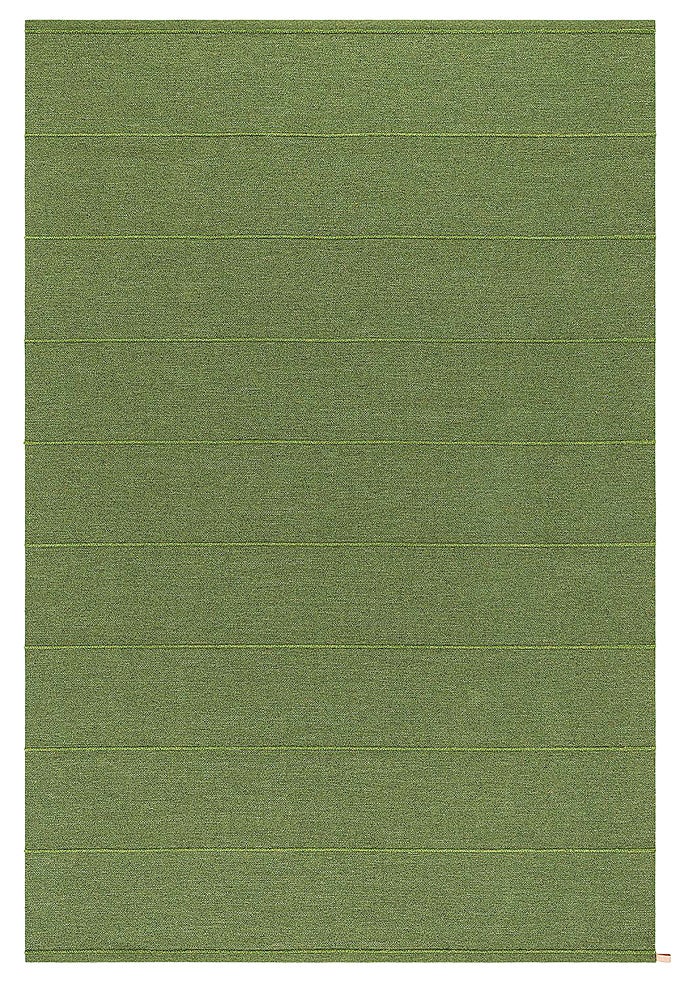 Ilse Crawford homenajea la campiña inglesa en su nueva colección de alfombras -de ahí el bucólico verde de esta pieza llamada Ängsmark- diseñadas para Kasthall.