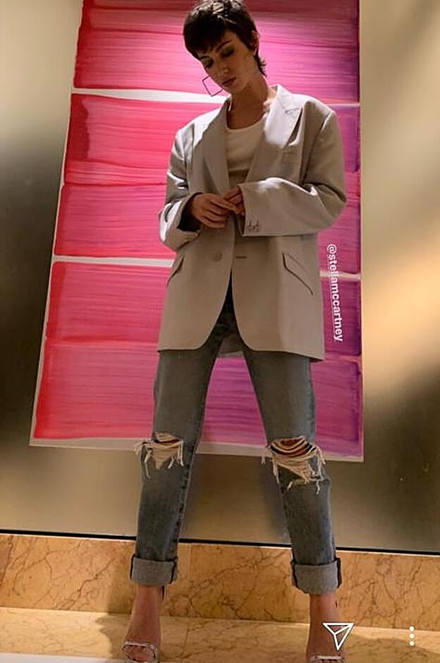 Úrsula Corberó compartía este 'look' en uno de sus recientes 'stories' de Instagram.