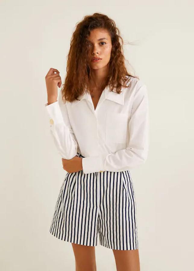 Short estampado con rayas marineras verticales, 22,99 euros.