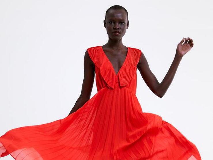 Fotos: Los vestidos largos de Zara con los que serás la invitada perfecta