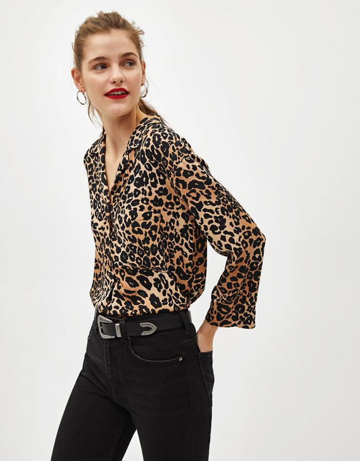 Camisa con estampado 'animal print', 9,99 euros.