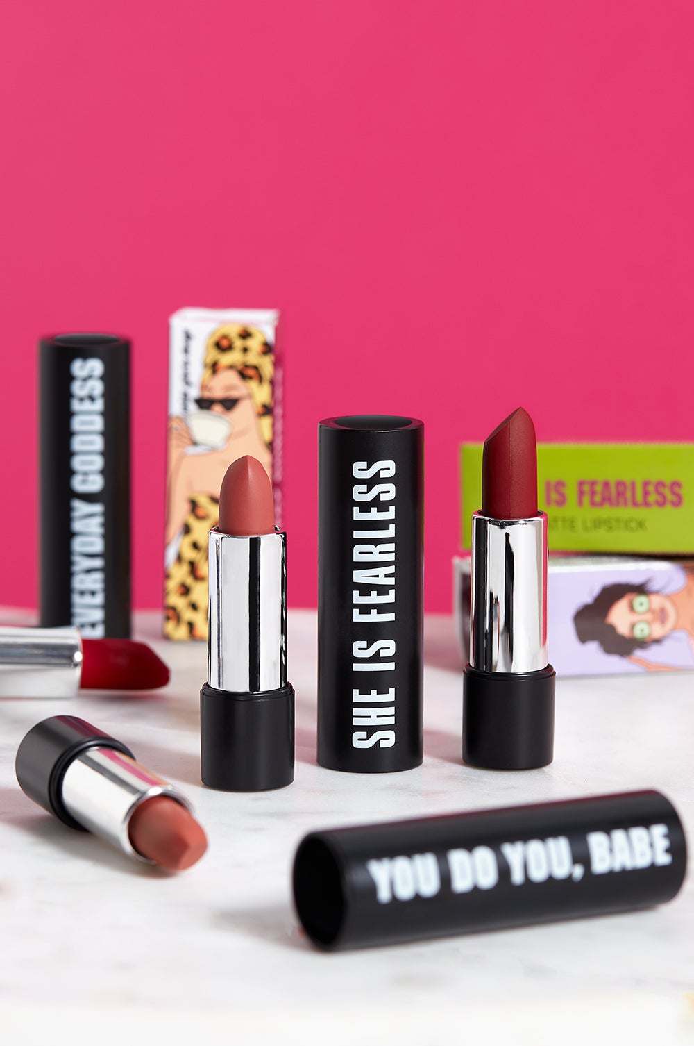 Pintalabios con mensaje de Miss Gloria X Primark: 3 euros.