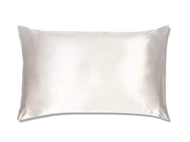 La almohada de seda en la que duerme Victoria Beckham.