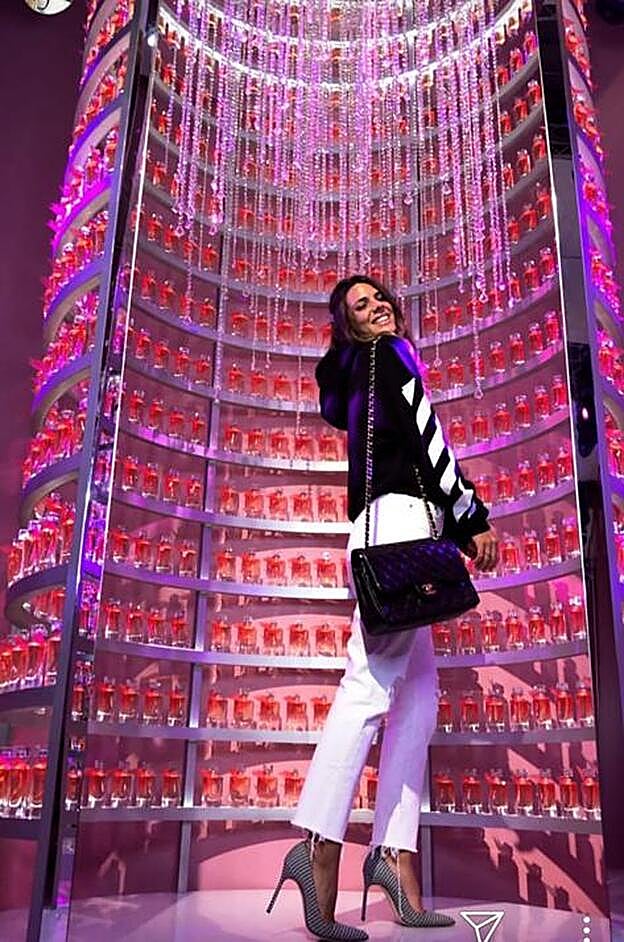 Laura Matamoros eligió esta combinación de prendas para asistir a uno de sus eventos.