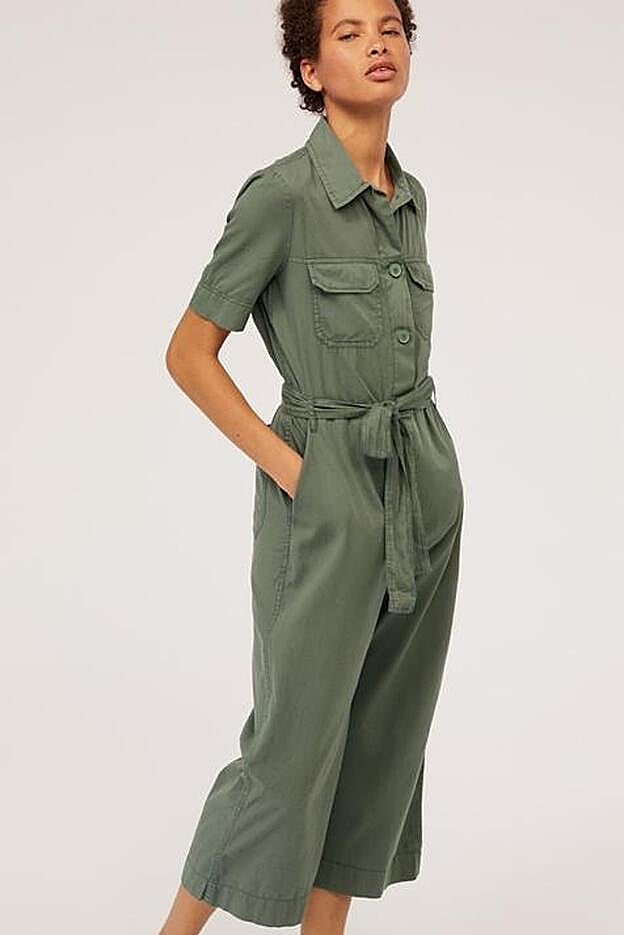 Oysho ha dado con el mono perfecto por 35,99 euros.