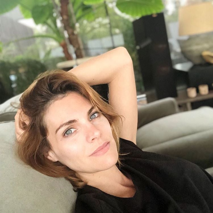 Nunca habíamos visto a Amaia Salamanca tan natural en fotos hasta que vimos  su imagen sin maquillaje más impactante . Después colgó este selfie en el que no necesita ni una capa de pintura para estar perfecta.