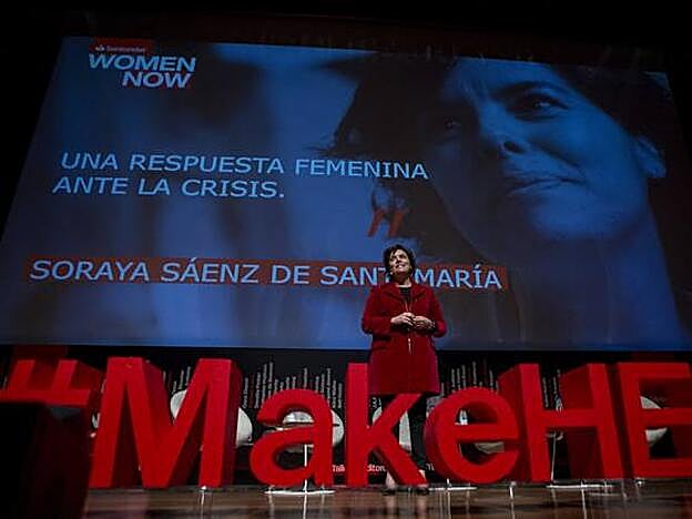 La ex vicepresidenta del gobierno conquistó el escenario del WomenNOW