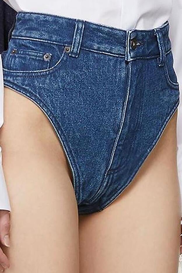 Estos "shorts" se venden en la web multimarca canadiense Ssense y son de la firma Y/project.