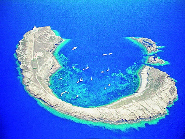 Parque Natural y la Reserva Natural Marina de Columbretes, en Castellón.