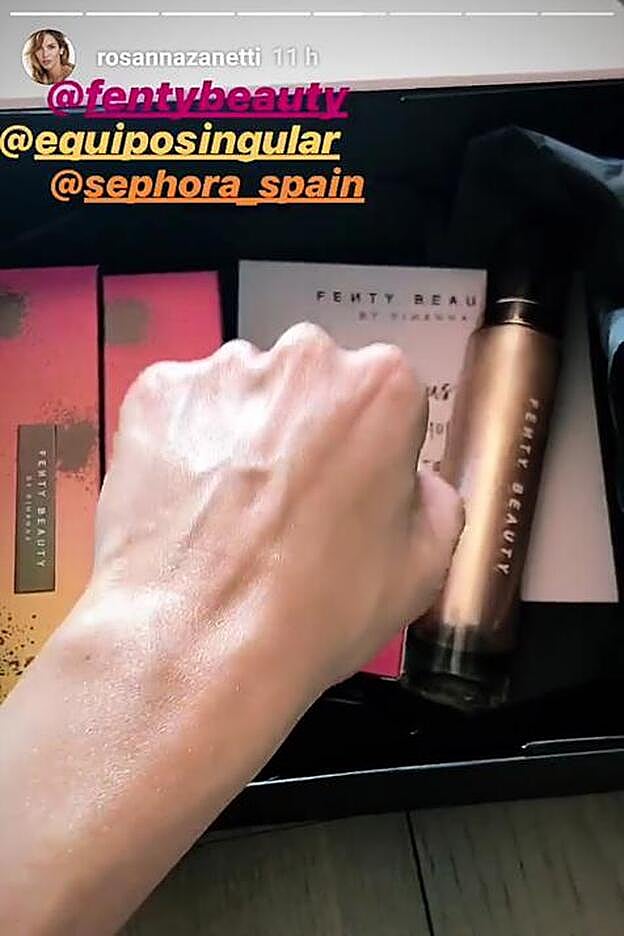 Rosanna Zanetti ha mostrado el resultado de este iluminador corporal en su piel.