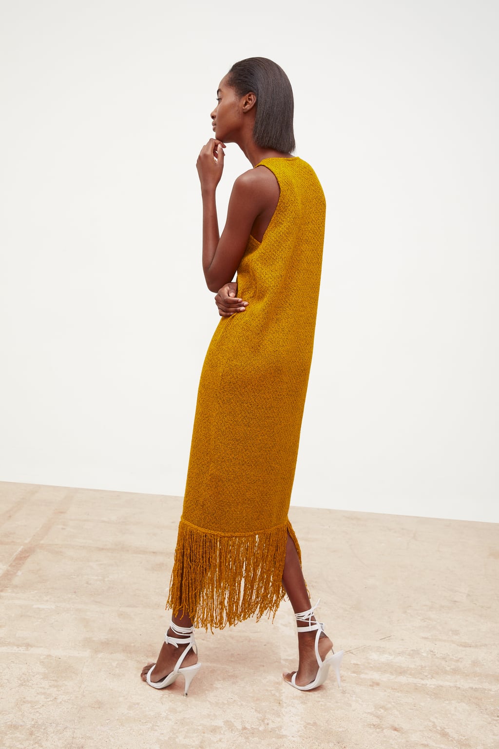 Uno de los vestidos más versátiles y virales de la lista: cómpralo para tu look de invitada y sácale partido en el paseo marítimo de la playa hasta el final del verano. (25,95 euros).