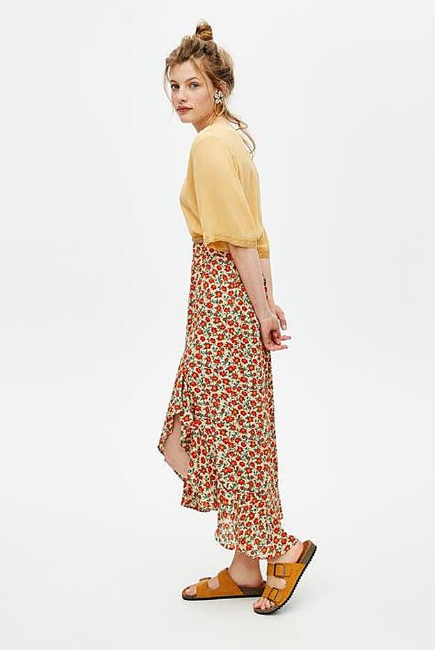 Falda de Pull&Bear.