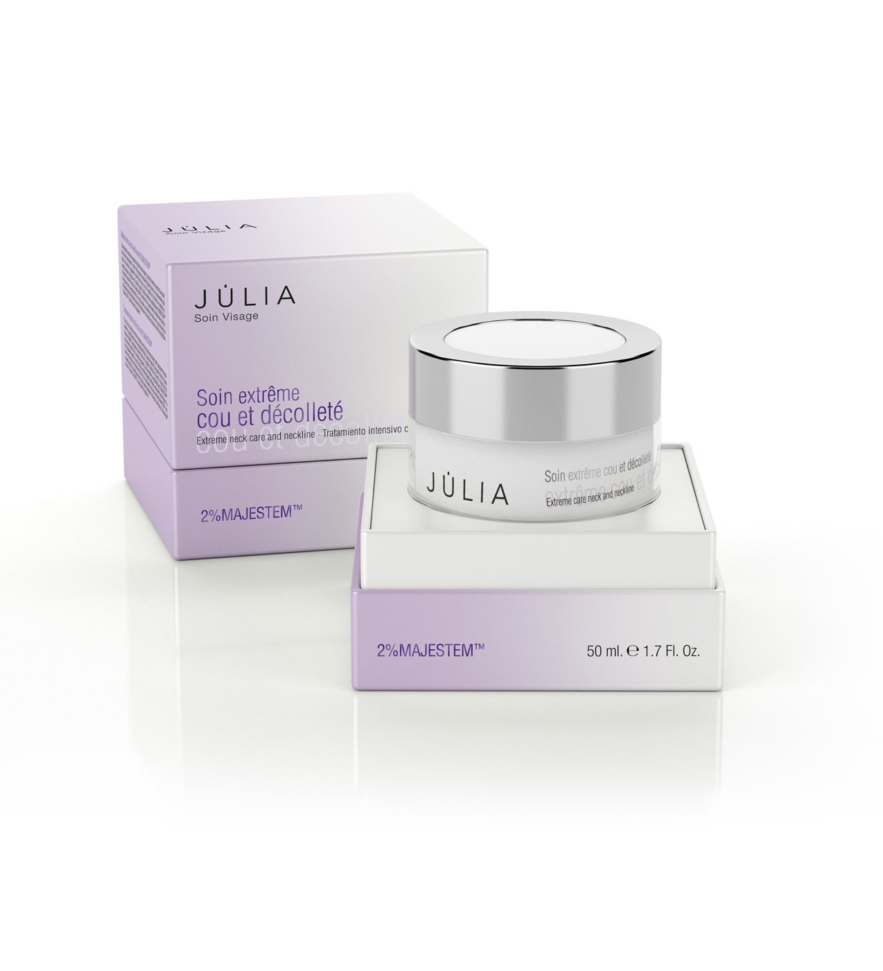 Combina propiedades reafirmantes, antioxidantes y antiarrugas. Su fórmula incluye activo de aceite de seda, que aporta una textura muy fina y una sensación de suavidad.  Tratamiento Intensivo Cuello Y Escote de Júlia  (110 €).