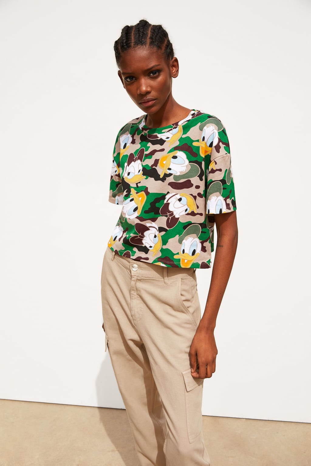 Camiseta cropped del Lado Donald: 12,95 euros en Zara.