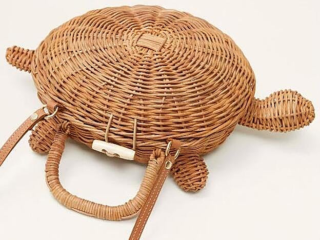Bolso cofre tortuga, de Mango.