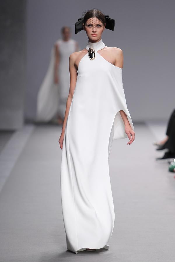 El vestido de novia más bonito del desfile de Isabel Sanchís en la Barcelona Bridal Week.