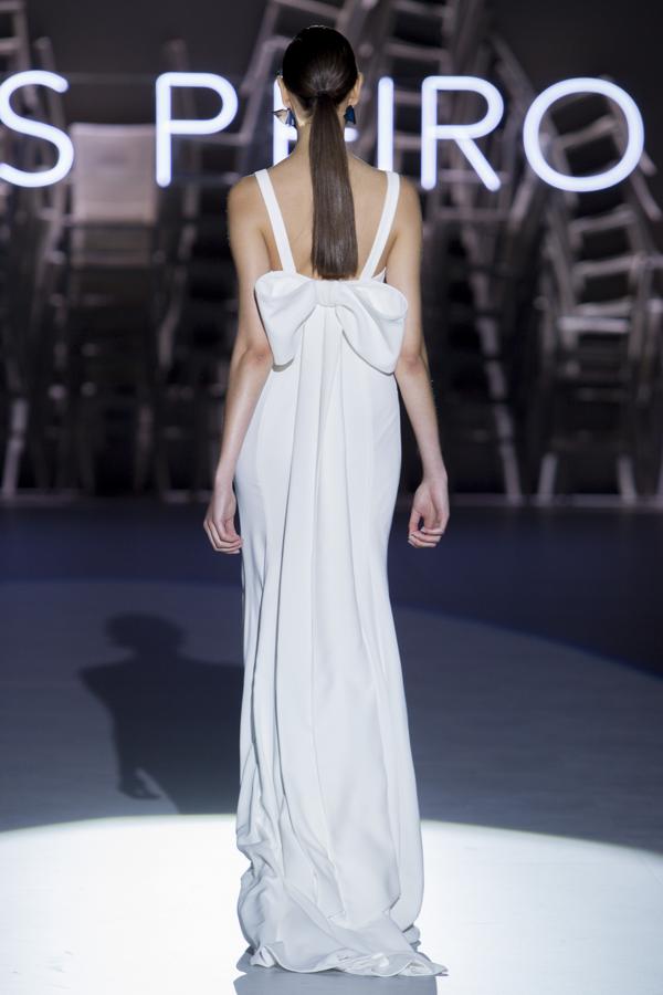 El vestido de novia más bonito del desfile de Jesús Peiró en la Barcelona Bridal Week.