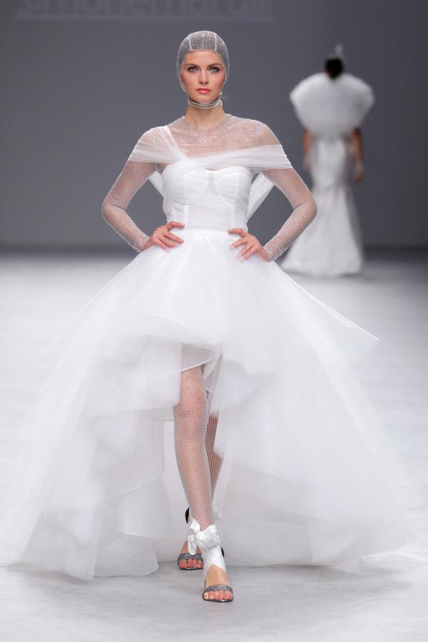 El vestido de novia más bonito del desfile de Simone Marulli en la Barcelona Bridal Week.