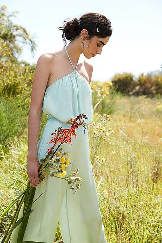 Mono largo en verde menta, 22 euros.