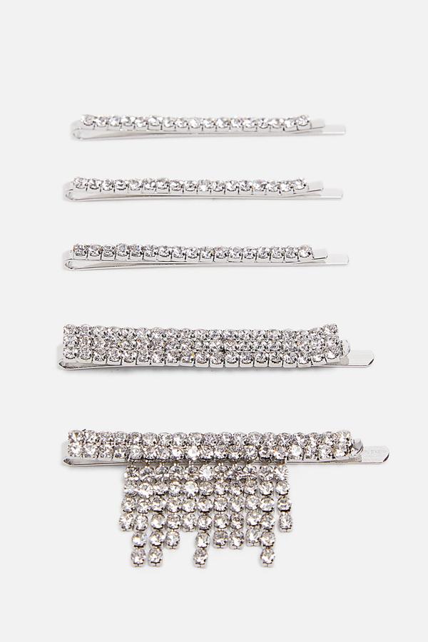 Las más clásicas encuentran en este pack su mejor aliado. Pero la mejor, sin duda, es la d ela cascada de cristal brillante. Queda ideal. Su precio es de 15,95 euros.