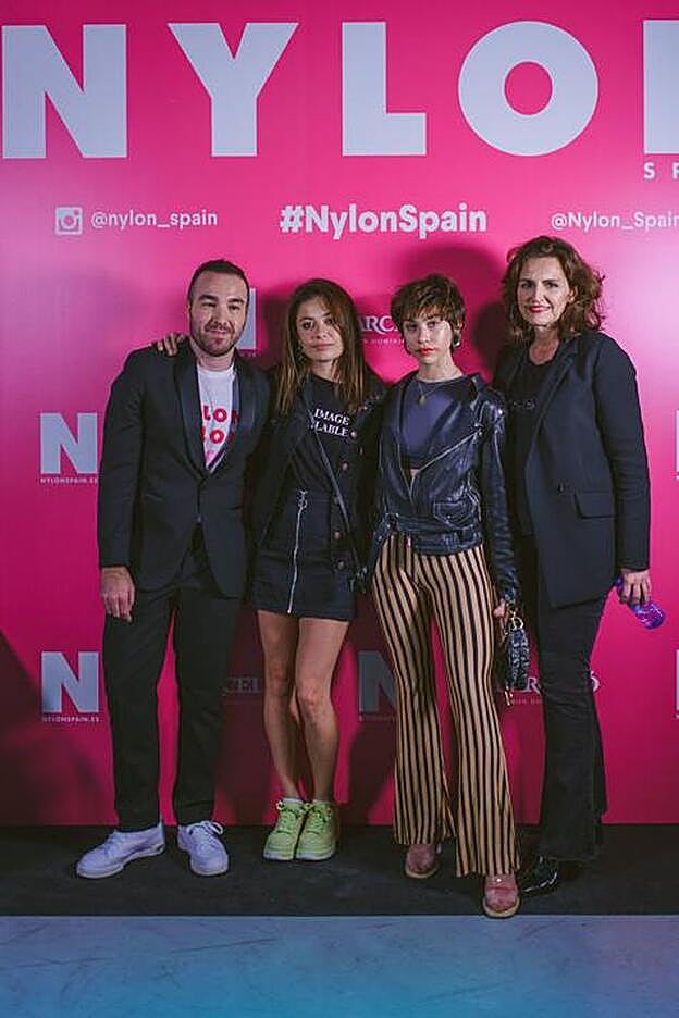 Photocall fiesta presentación Nylon Spain (de izda a dcha): Pablo Aragón, director de NS, Anna Castillo, Greta Fernández. y Laura Múgica, directora general de Taller de Editores.