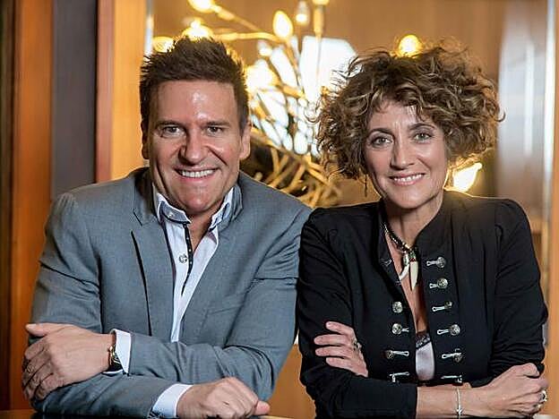 Ana García Lozano junto a Iván Mañero.