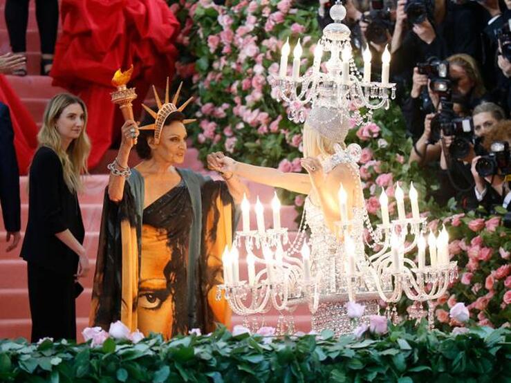 Fotos: Los looks más locos (y horteras) de la alfombra roja de la Gala MET 2019