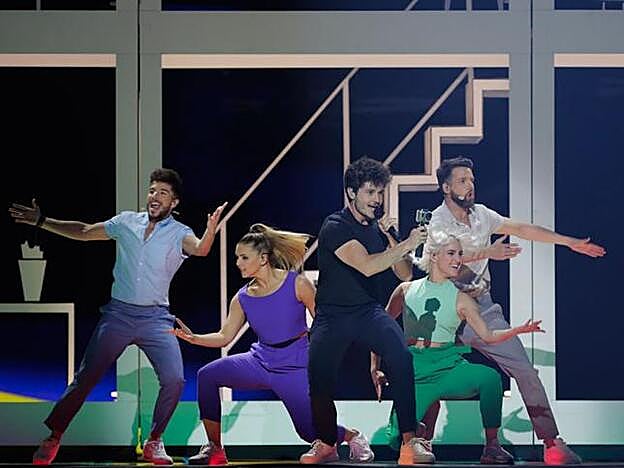 Miki y sus bailarines durante los ensayos de Eurovisión.