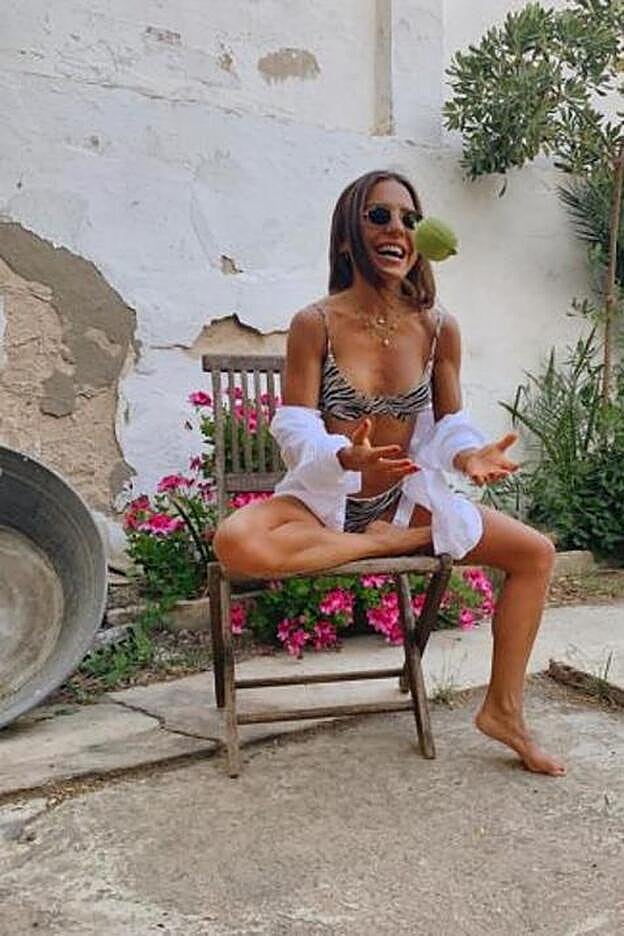 Pula Ordovás con bikini de su propia colección.