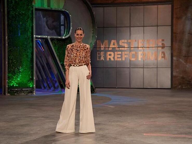 Fotos: 5 compras baratas para copiar los pantalones de Eva González que hacen más delgada y más alta