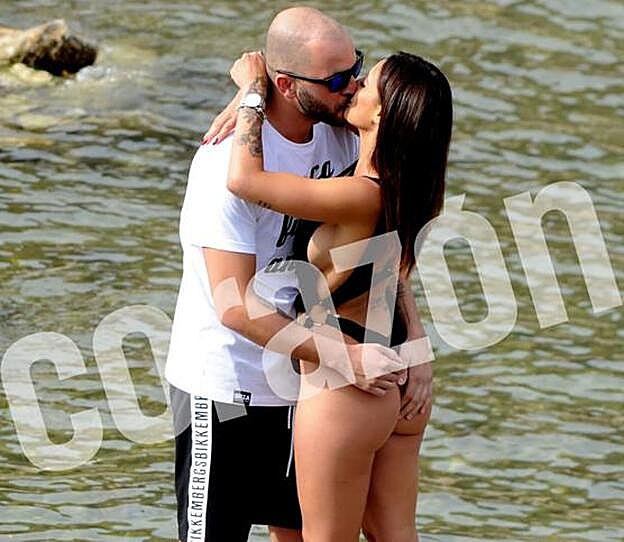 Antonio Tejado y la misteriosa joven derrocharon pasión en Ibiza.