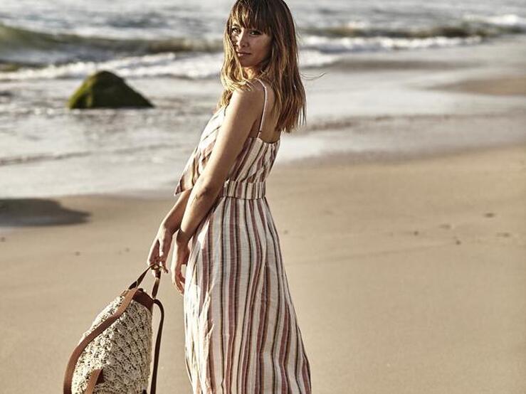 Fotos: Los 7 vestidos de Stradivarius que Aitana llevará este verano en su maleta