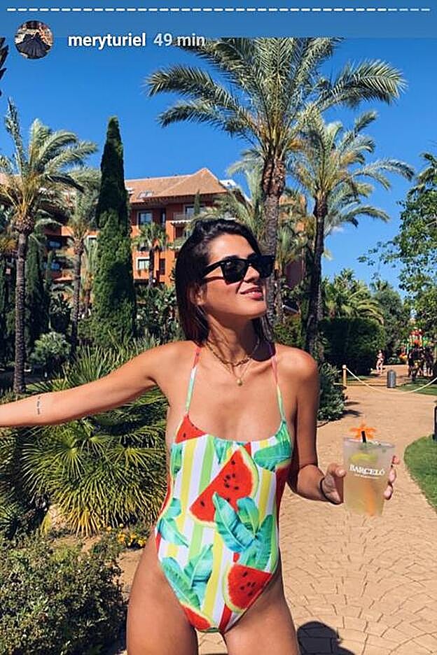 Mery Turiel ha lucido este bañador con estampado de Sandías que ya ha arrasado en Asos.