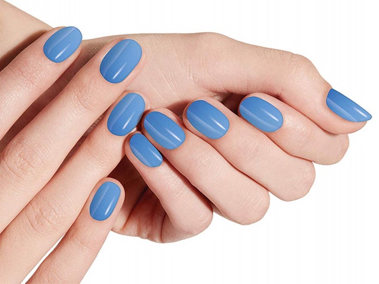 Fotos: Diez lacas de uñas azules para dar a tu manicura el toque acuático del verano