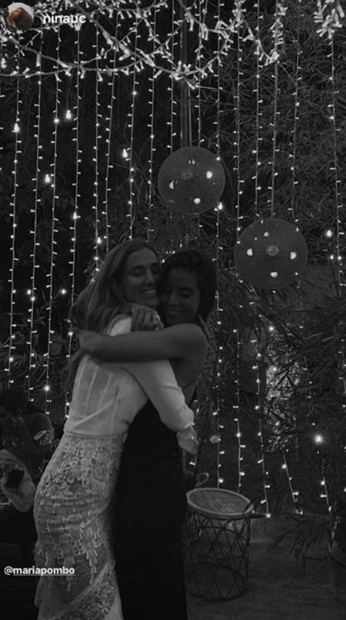 Para la fiesta de su boda, tal y como hemos podido ver en Instagram, María Pombo cambio de look y eligió un dos piezas de YolanCris.