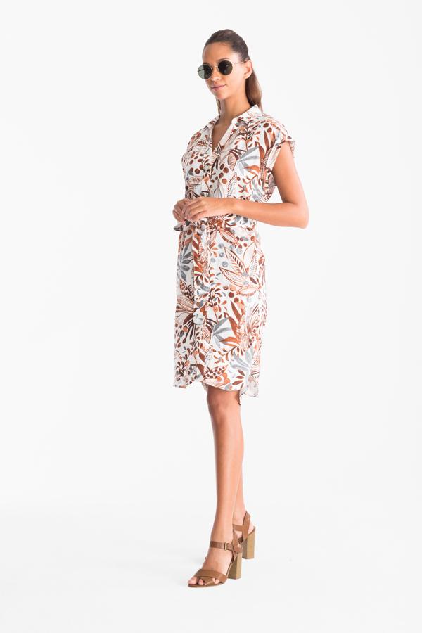 En C&A están que tiran la casa por la ventana en las rebajas: este vestido pasa de 29.99 a 17.99 euros.