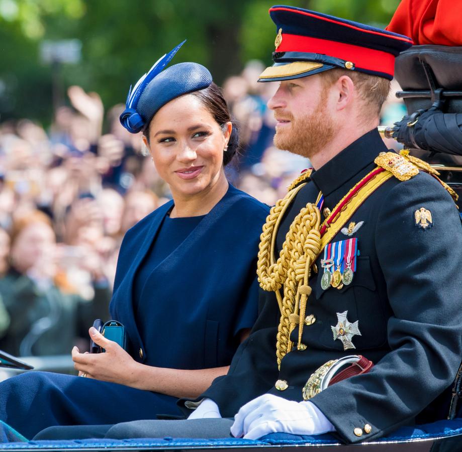 El primer acto oficial de Meghan Markle después de ser madre tuvo lugar en el desfile  Trooping The Colour, donde fue la protagonista  absoluta con un look 'total blue' firmado por Givenchy.