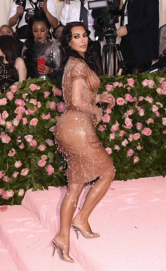 La   dieta inversa de Kim Kardashian  intenta evitar el temido efecto rebote. La clave es tá en no volver a engordar tras haber terminado la dieta ingiriendo un número más elevado de calorías de manera progresiva.