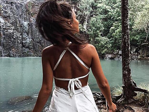 Marta Soriano presumió del escote de la espalda que tiene el mono de Forever21.