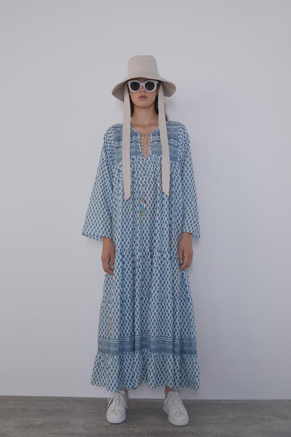 Uno de los modelos más famosos entre las influencers. Tanto que ya  lo han agotado  y solo está disponible en las tallas XS y S. Cuesta 39,95 euros.