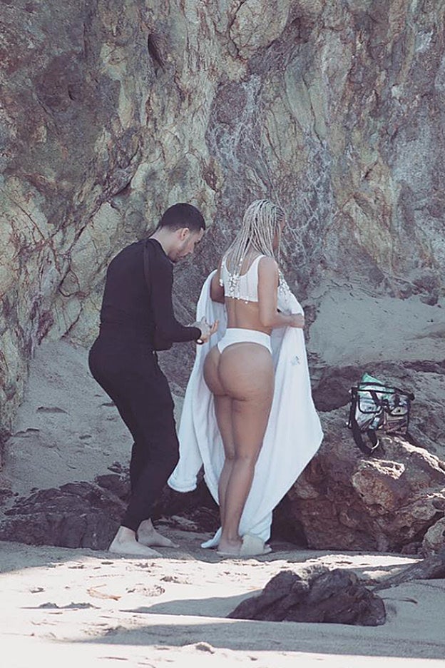 El trasero XXL que Kim Kardashian fotografía con toda la naturalidad.
